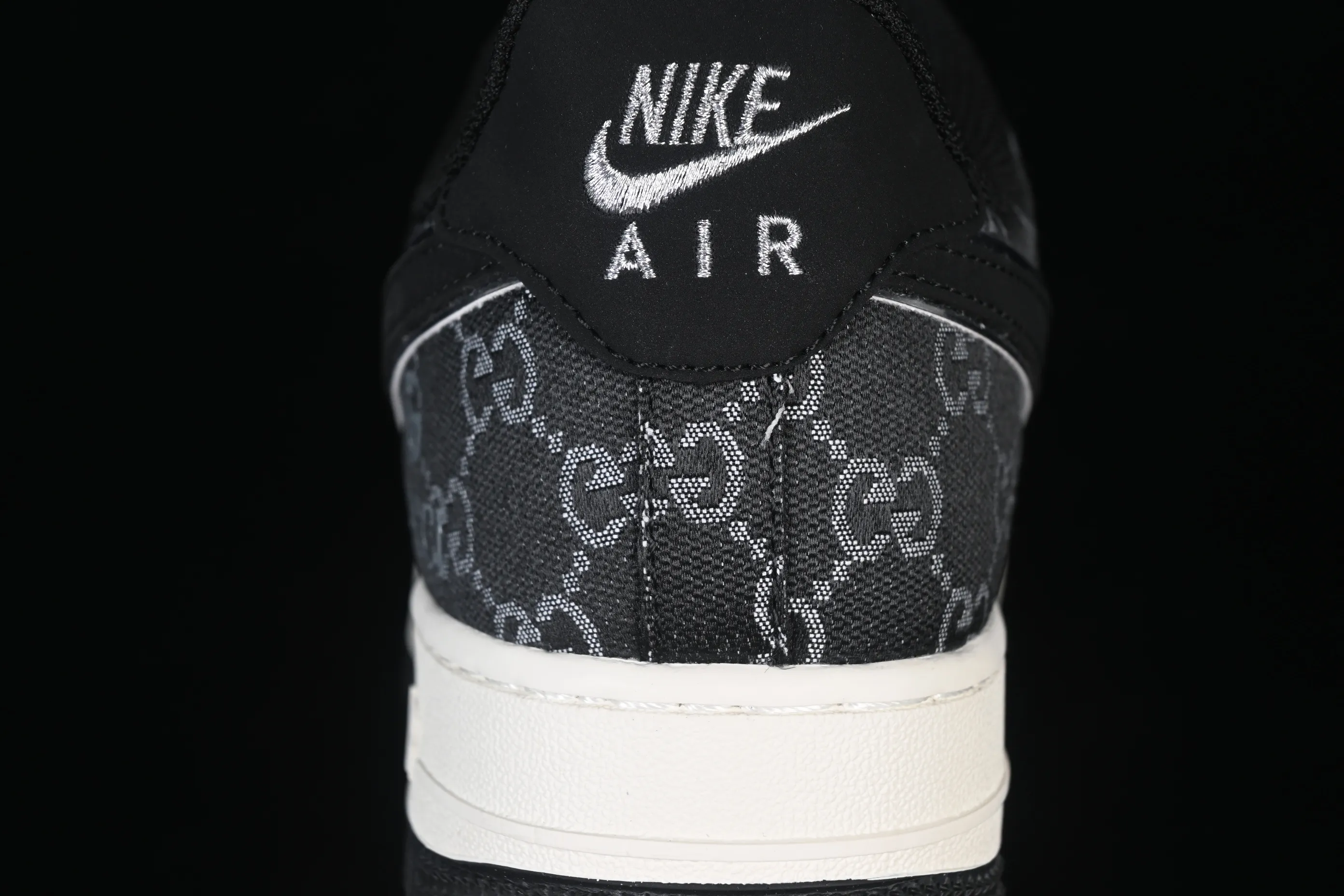 All categories Nk Air Force 1 Air Force series Nk Air Force 1 Low Air Force low-top Nike Air Force 1'07 Low Black and white classic color Air Force 1 low-top casual sneakers MM3399-810